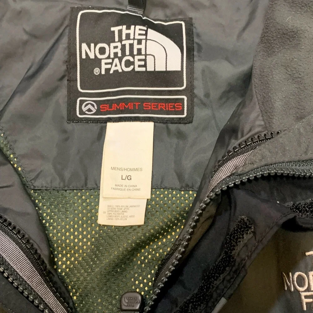 The North Face Men's Black and Gray gore tex Jacket